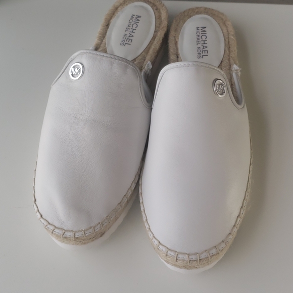 MICHAEL KORS WOMEN EMILIA SLIDE LEATHER white - Picture 8 of 9